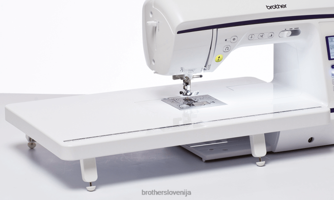 Brother šivalni in prešivalni stroj innov-is nv1800q opremo LZ2823
